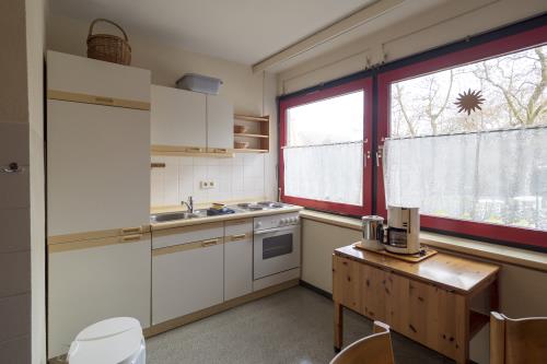 Spiekeroog Ferienwohnung Haus Seerose - Ev. Familienferienstätte-  - Zimmerbeispiel Küche