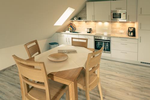Spiekeroog Ferienwohnung Haus Seeschwalbe Up de Dün - 6 - Küchenzeile