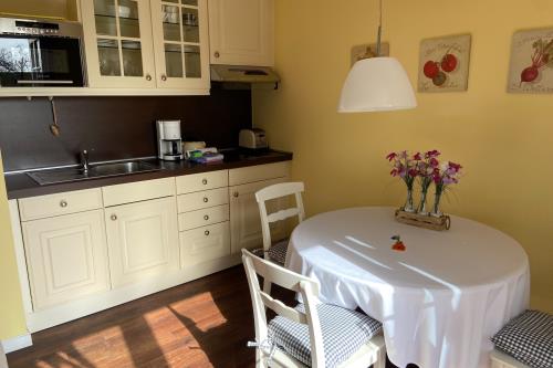 Spiekeroog Ferienwohnung Haus Süderhörn - 2 - Wohnung 2 - Küche