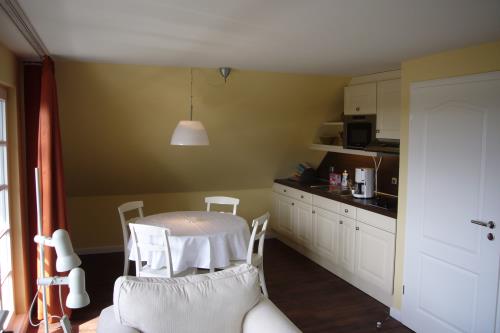 Spiekeroog Ferienwohnung Haus Süderhörn - 4 - Wohnung 4 - Küche / Essen