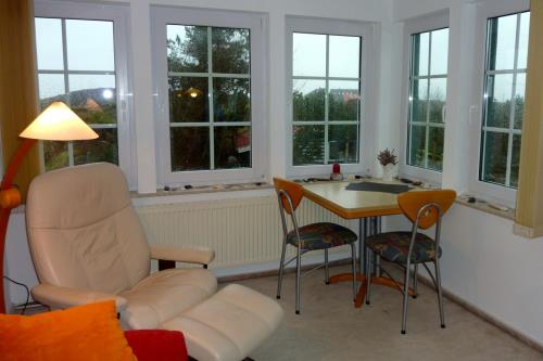 Spiekeroog Ferienwohnung Haus Windrose - OST - OST   Wohnzimmer/Veranda