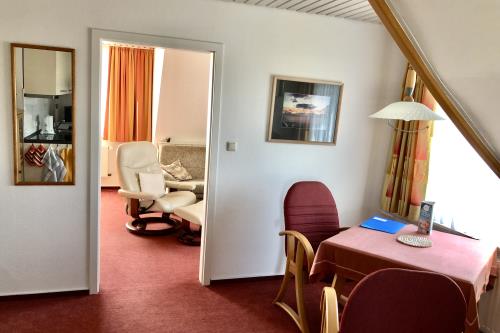 Spiekeroog Ferienwohnung Haus Windrose - WEST - WEST. Wohn-Küchenzimmer