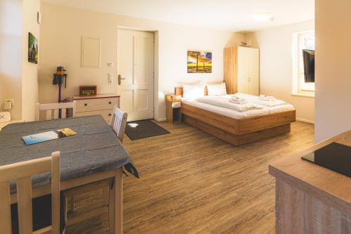 Spiekeroog Ferienwohnung Hotel Zur alten Inselkirche  "FeWo´s" - Buchfink - Ausstattung 6