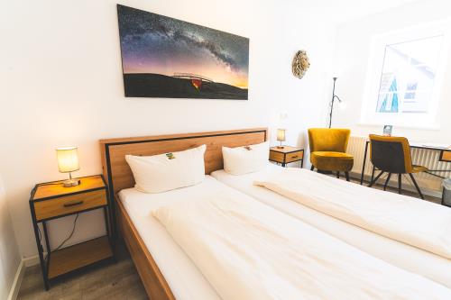 Spiekeroog Hotel-garni Hotel Zur alten Inselkirche - Zimmer 1 - Ausstattung 1