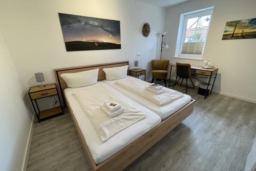 Spiekeroog Hotel-garni Hotel Zur alten Inselkirche - Zimmer 1 - Zimmer 1
