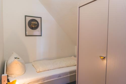 Spiekeroog Hotel-garni Hotel Zur alten Inselkirche - Zimmer 3 - Ausstattung 4