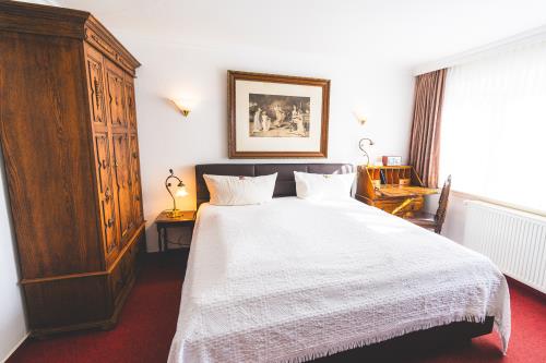 Spiekeroog Hotel-garni Hotel Zur alten Inselkirche - Zimmer 6 - Ausstattung 1