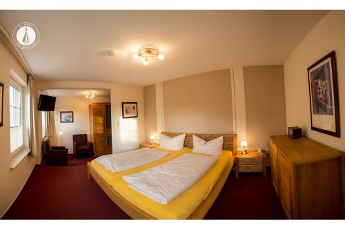 Spiekeroog Hotel-garni Hotel Zur alten Inselkirche - Zimmer 8 - Zimmer 8