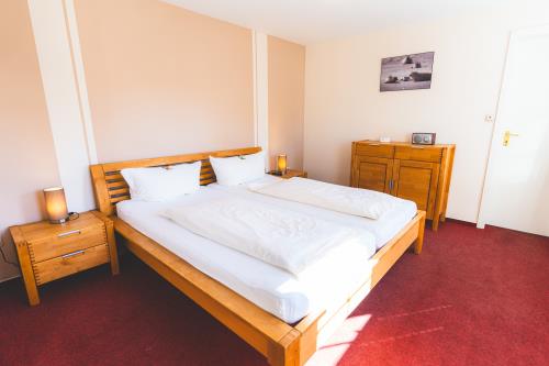 Spiekeroog Hotel-garni Hotel Zur alten Inselkirche - Zimmer 8 - Ausstattung 2