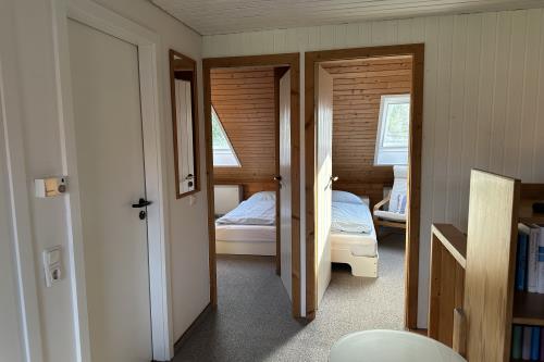 Spiekeroog Ferienwohnung Kamphuus, Whg. 8a - 8A - Flur mit Blick in Schlafzimmer