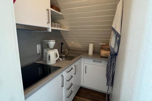 Spiekeroog Ferienwohnung Picks Logierhaus, Whg. 3 - Küche neu