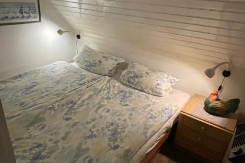 Spiekeroog Ferienwohnung Picks Logierhaus, Whg. 3 - Schlafzimmer 210x180m, Top-Matratzen