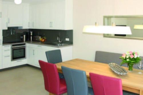 Spiekeroog Ferienwohnung Spiekeroog Ferientraum &quot;Bi d´ Utkiek&quot; - 5 Butz - Küche mit Essecke