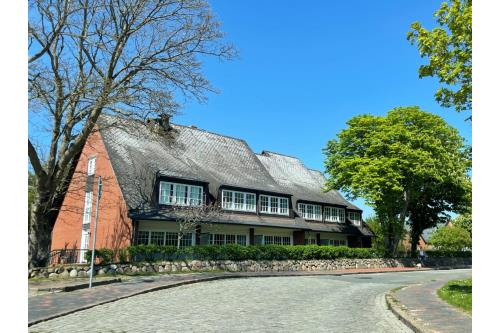 Sylt Ferienwohnung Stadler - an der alten Dorfkirche - Außenansicht